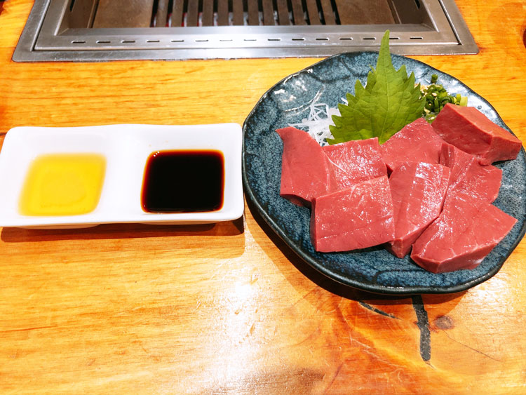 「焼肉JIN TOKYO」のハツ刺し