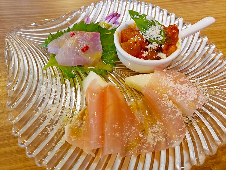 ワイン食堂 バル8 吉祥寺店のタパス盛り合わせ