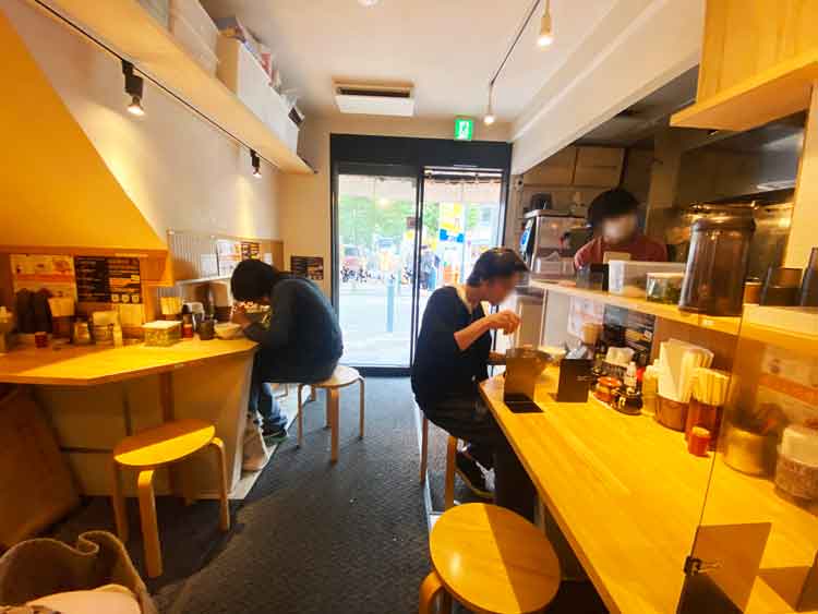 「花木流味噌 三鷹店」の店内