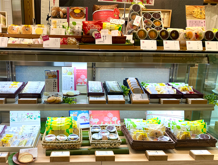 富久屋 ルミネ荻窪店のショーケース