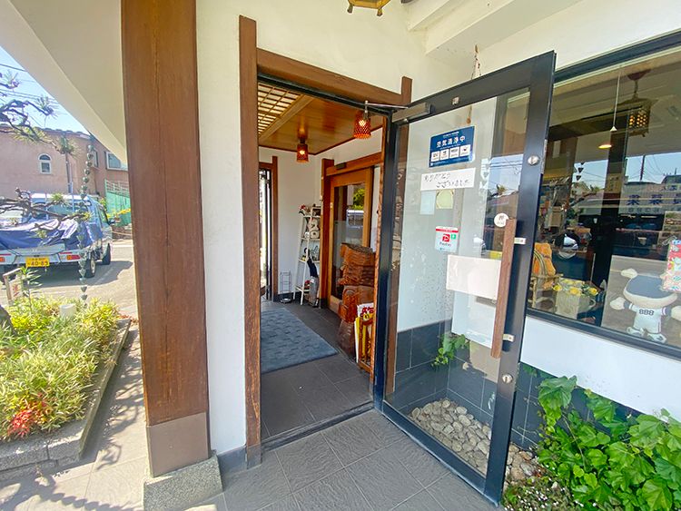 手打ちうどん鷹の店内