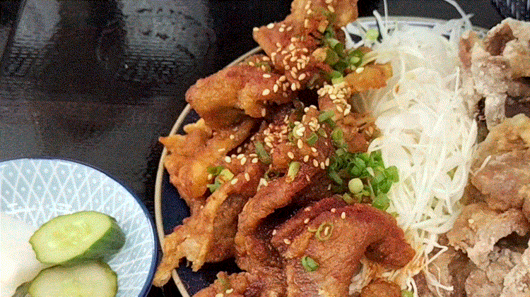 ことぶき食堂の2種のブタカラ特盛