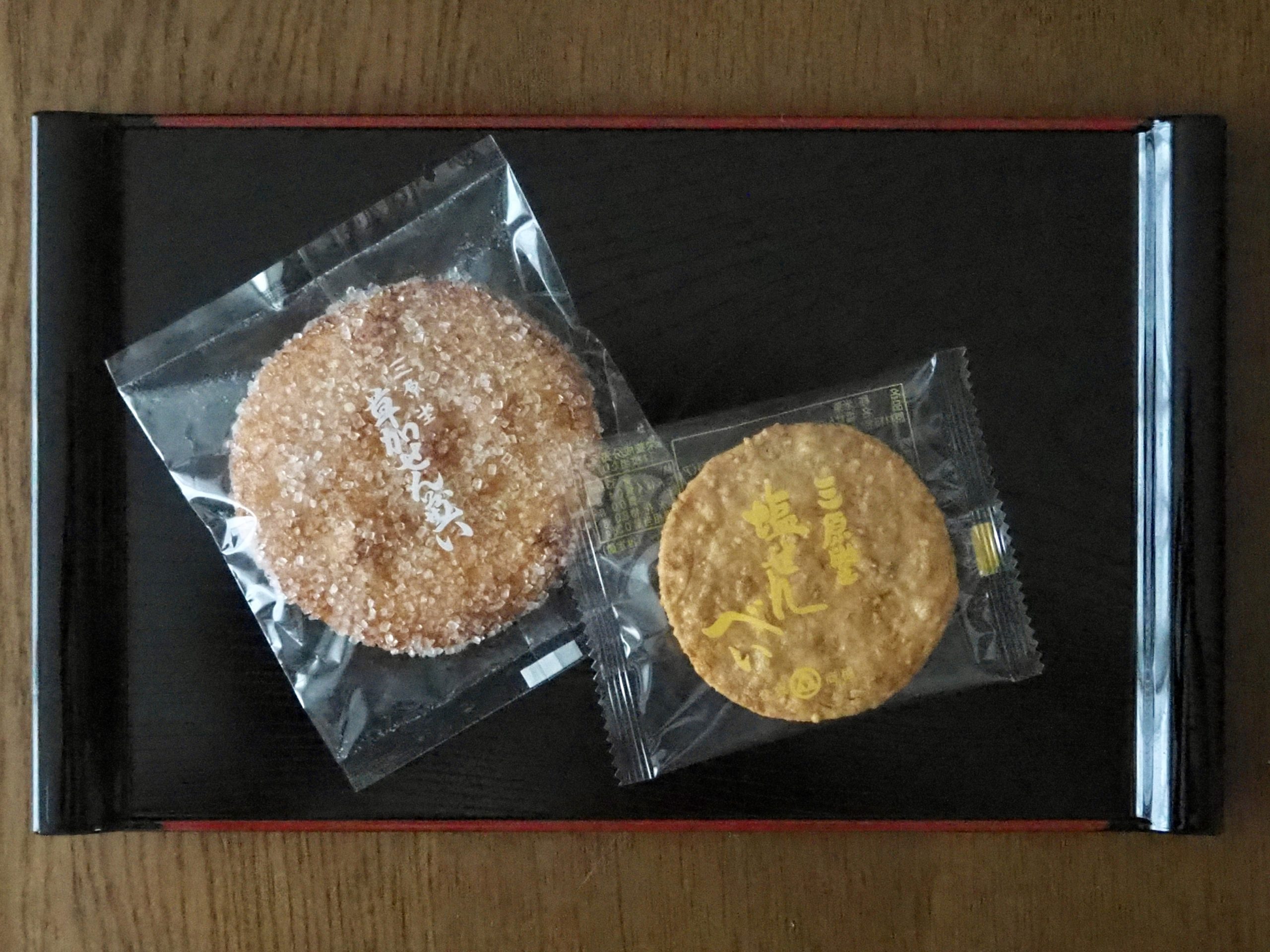 三原堂のせんべい