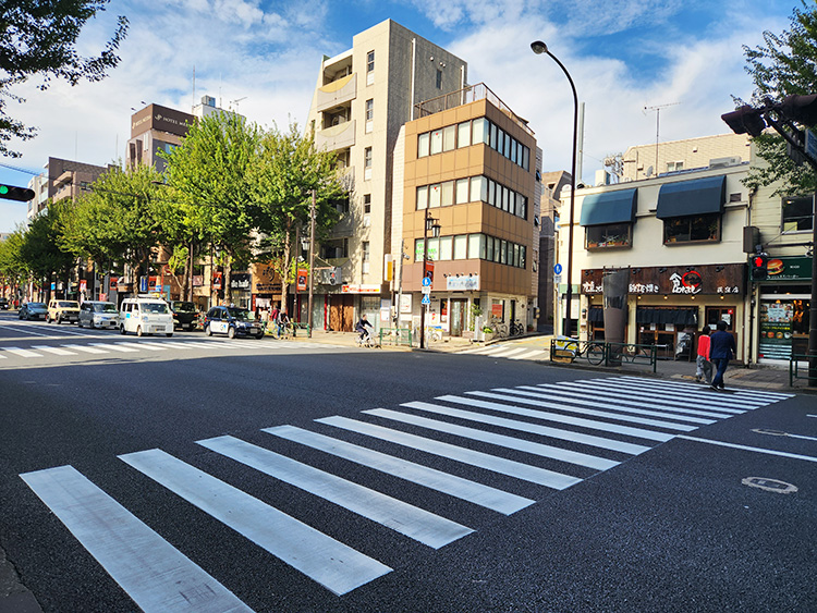 「ACCOGLIENTE 」までの道