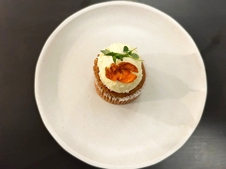 「CAFE&WEDDING22」のほんのりスパイスのキャロットケーキ