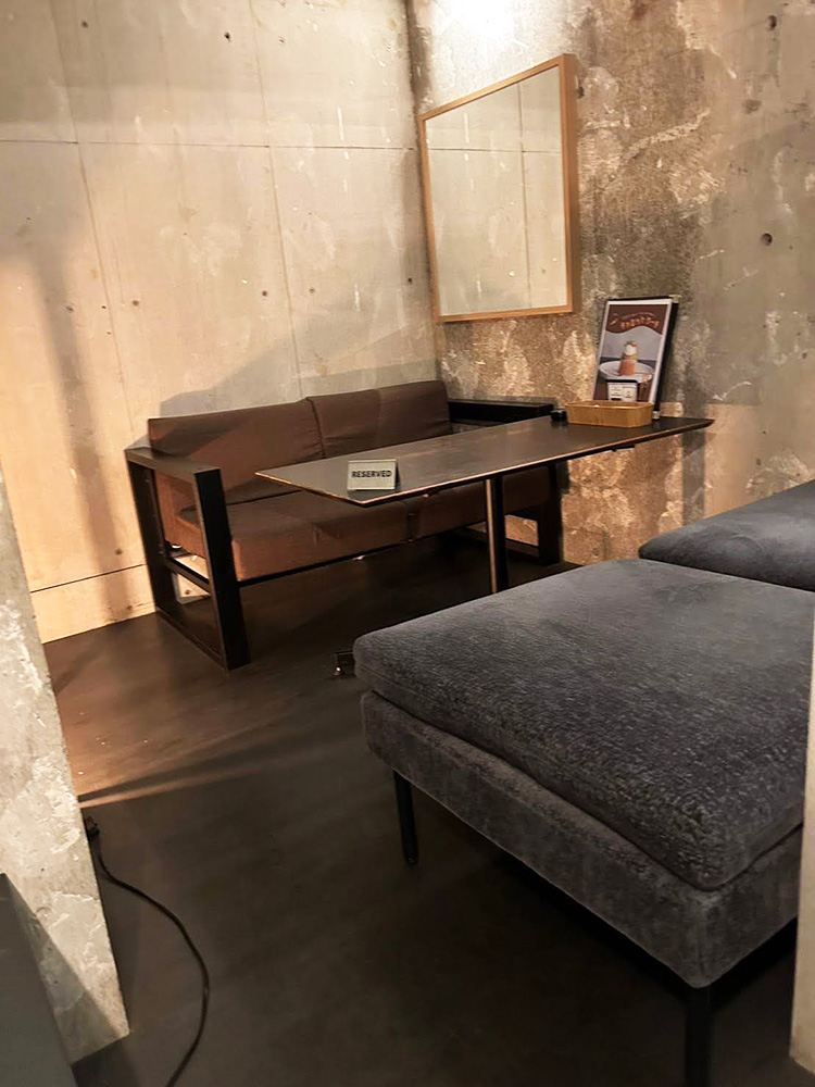 「CAFE&WEDDING22」の店内