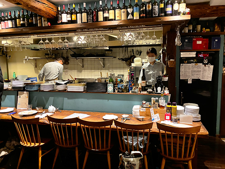 「阿佐ヶ谷のイタリア料理 ガッターロ」の店内