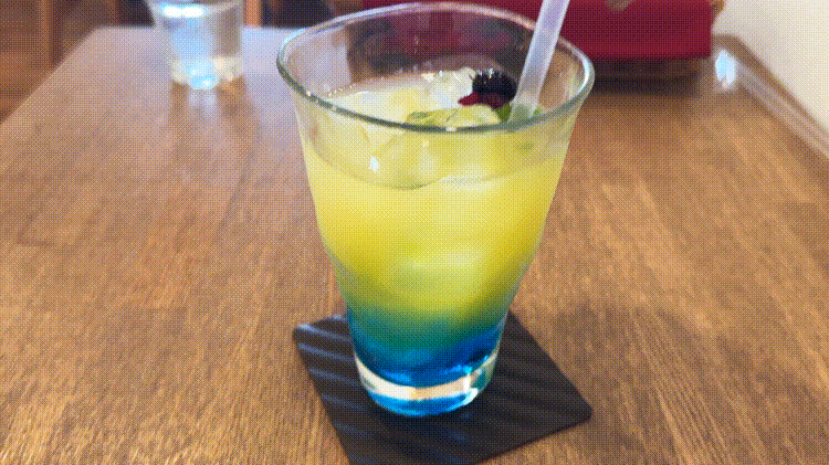 「ムッチーズカフェ」のムッチーズスペシャルGIF