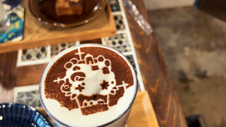 「空想街カフェ 空飛ぶ魚」 空想街ウィンナーティー(ICE)GIF