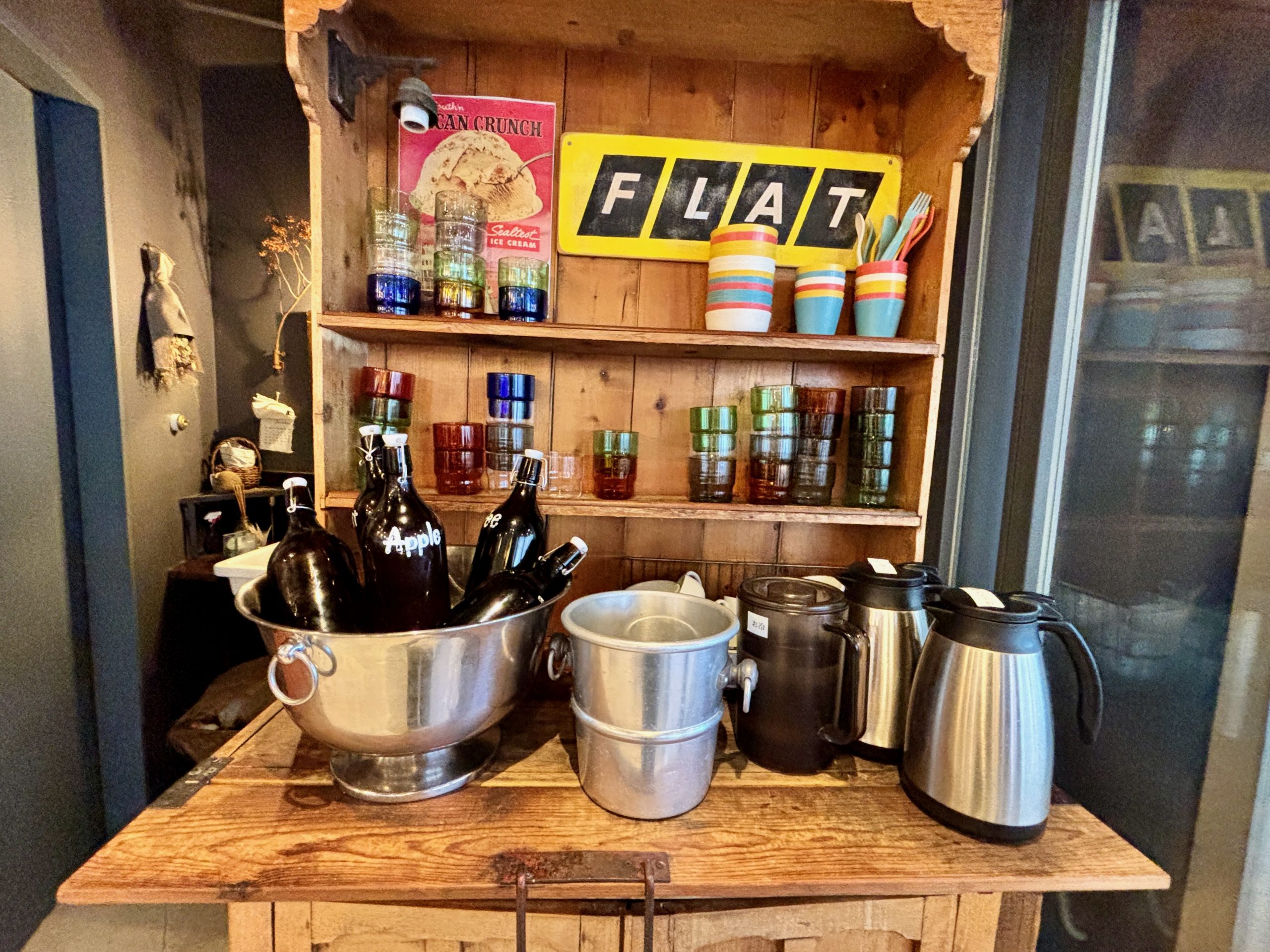 パンとビストロ 高円寺FLATのドリンクコーナー