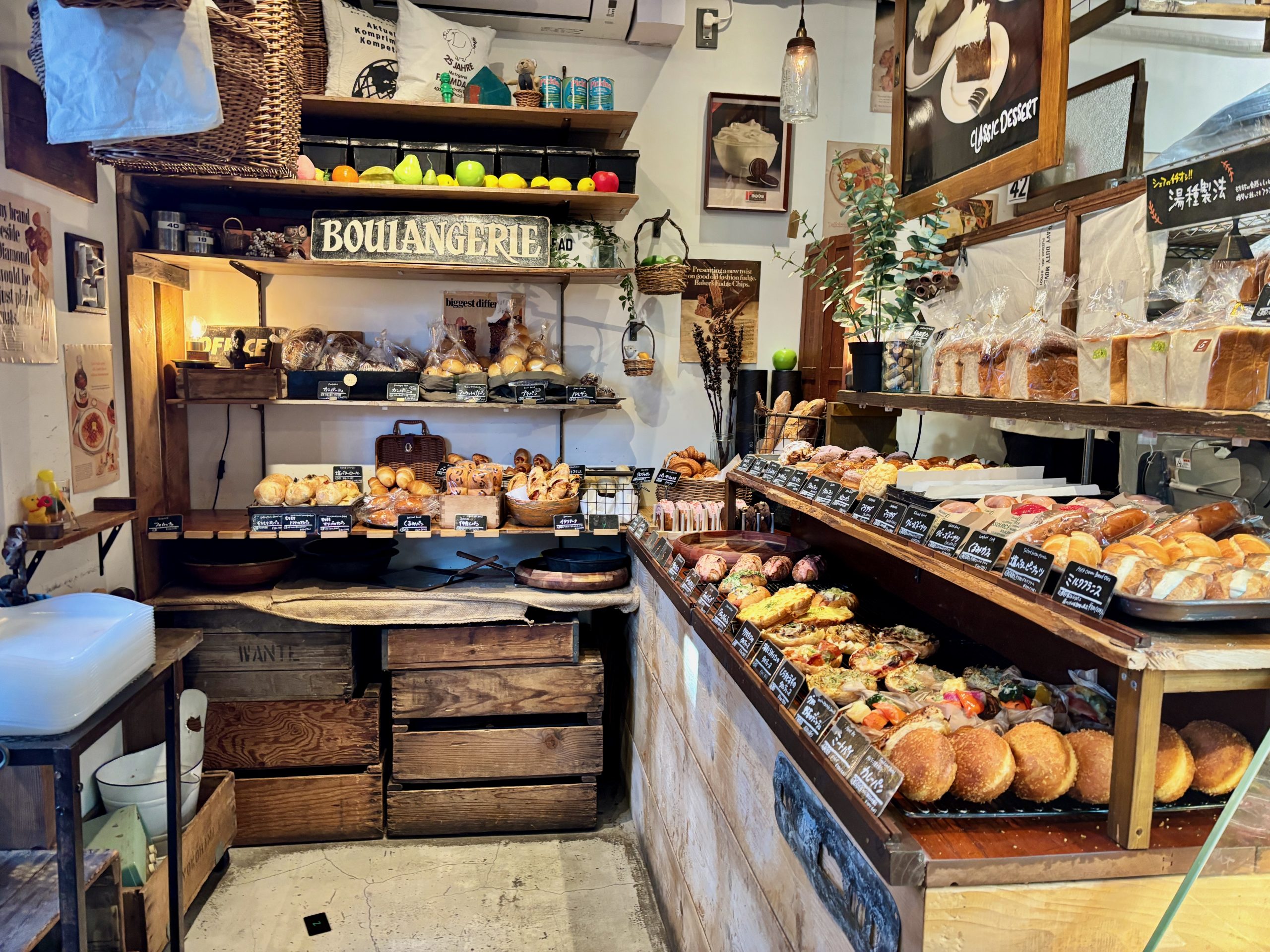 パンとビストロ 高円寺FLATのパンコーナー