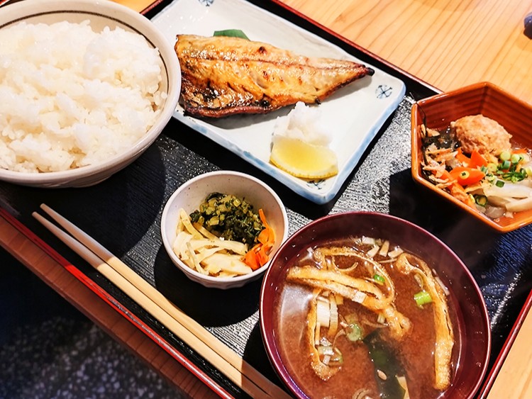 「和食 竹田」塩さば干物定食