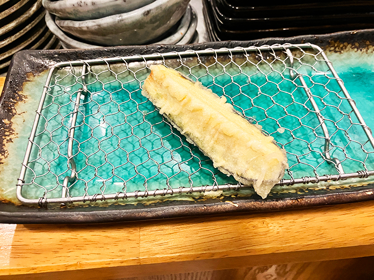 「穴子と酒と五島うどん 時々天ぷら 榛名」ナス