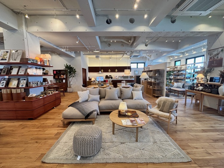 Re:CENOの店内