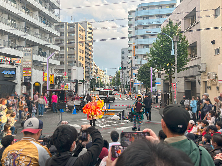 びっくり大道芸2025の様子