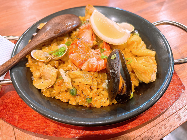 「スペイン酒場 ビノ」の本日のパエリア