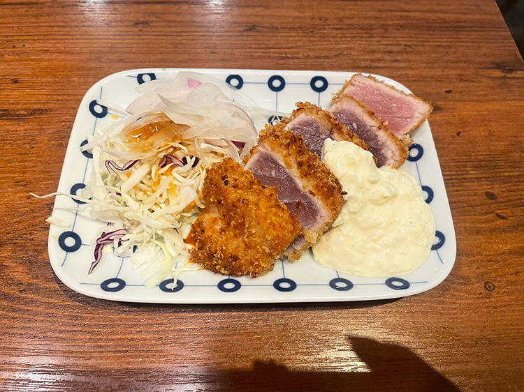 「kawara CAFE&KITCHEN 吉祥寺PARCO店」のまぐろレアかつタルタル