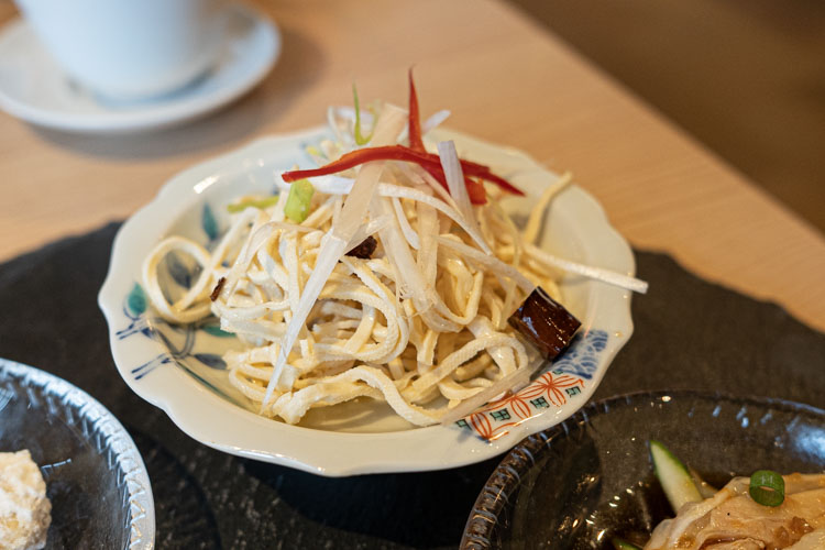 「CANTON8茶楼」の揚げ干し豆腐