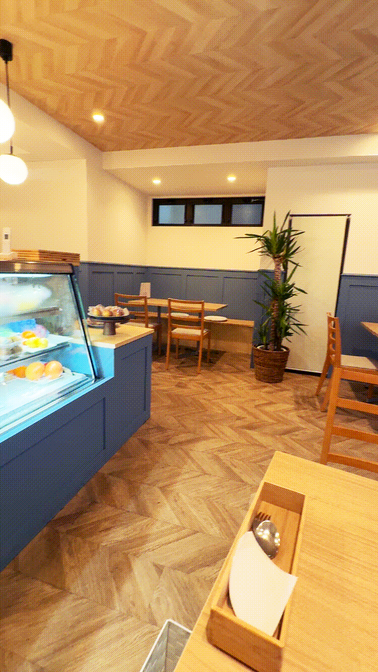 「EMMA FRUITS & DELI」店内GIF