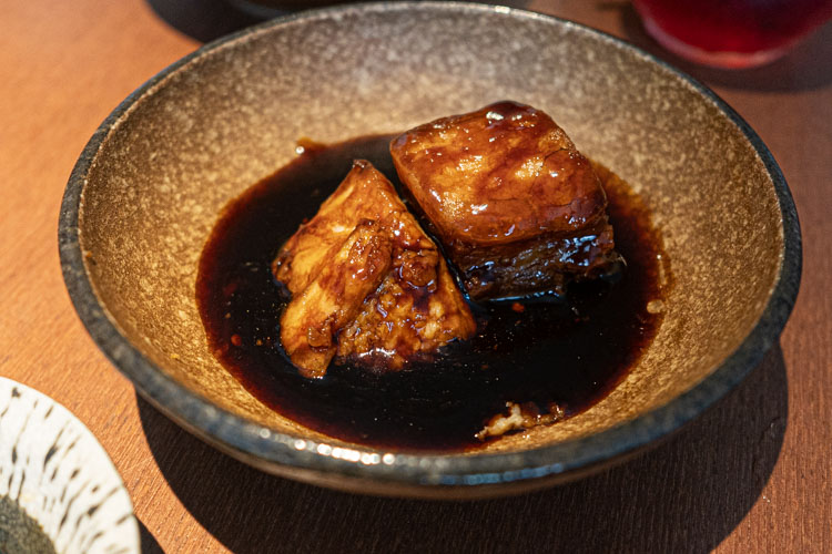「sinensis」の黒酢酢豚