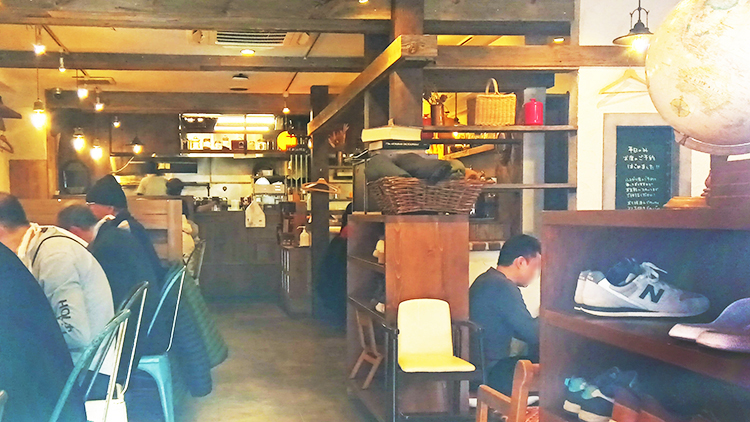 「Rojiura Curry SAMURAI. 吉祥寺店」の店内