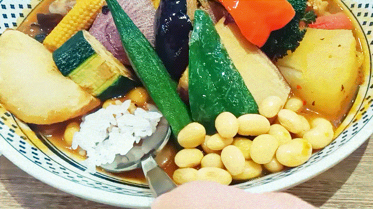 「Rojiura Curry SAMURAI. 吉祥寺店」のスープカレーGIF