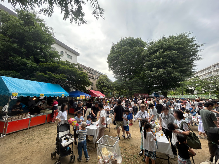 久我山中央緑地公園(くつろぎ広場)の飲食スペース