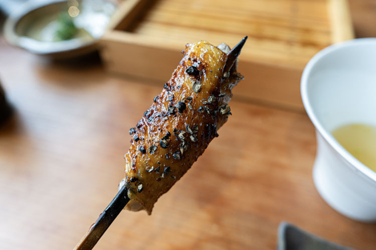 「焼鳥 七転八起」の天草大王 手羽中