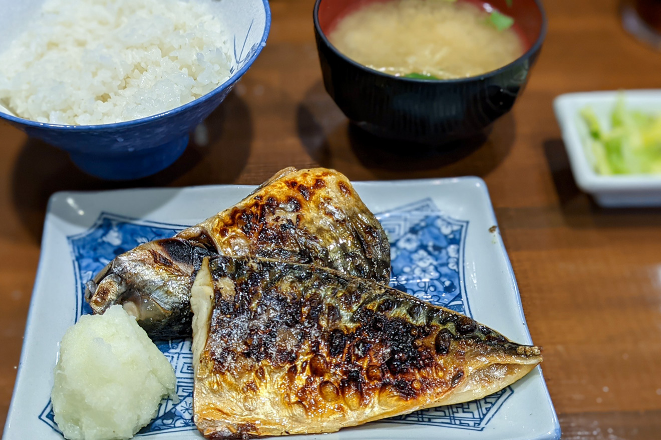 きさらぎ亭の「鯖の塩焼き定食」