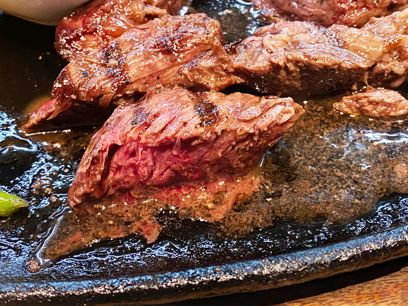 「しずる」の牛ハラミ焼き