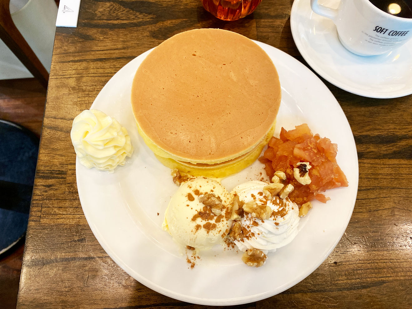 「ルポーゼすぎ」のリンゴとシナモンのホットケーキ