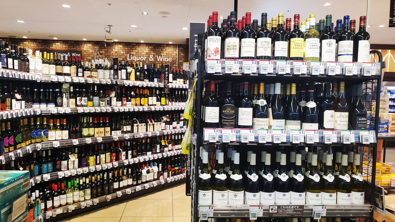 「ライフ経堂店」のワインコーナー