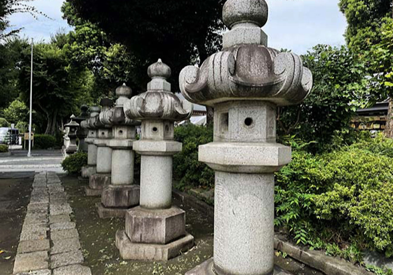 「松陰神社」の石燈籠