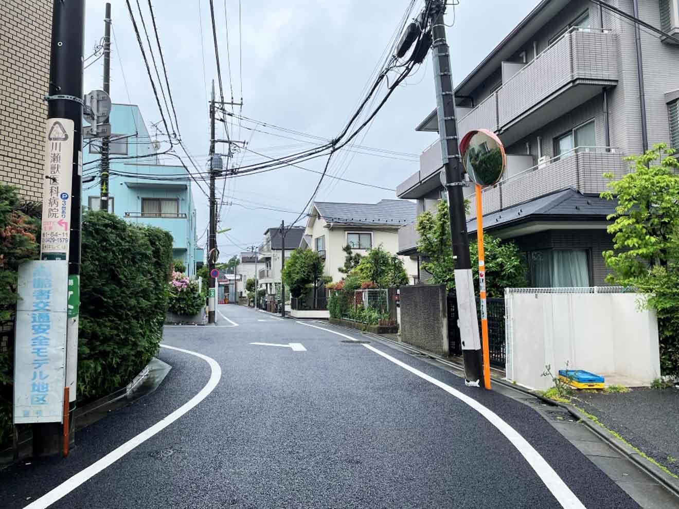 「とんかつ 美よし」までの道