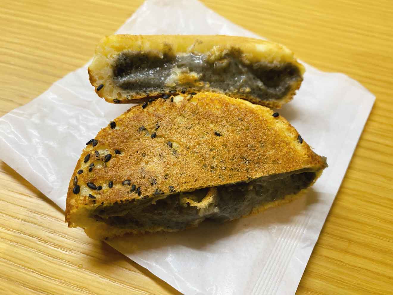 「ANCORO」のごまミルク大判焼き