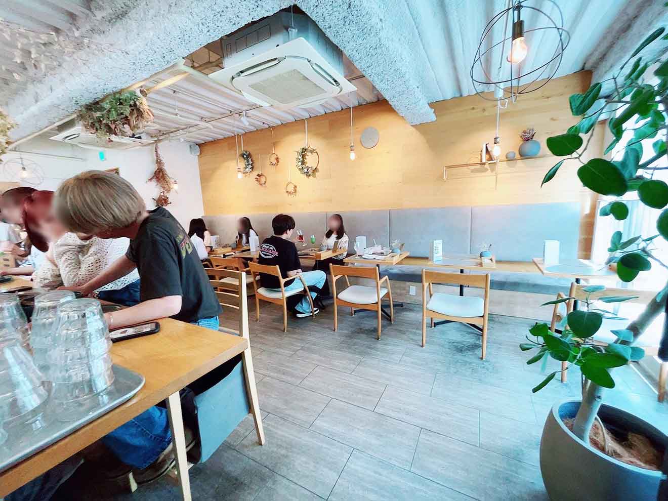 「202カリー堂」の店内