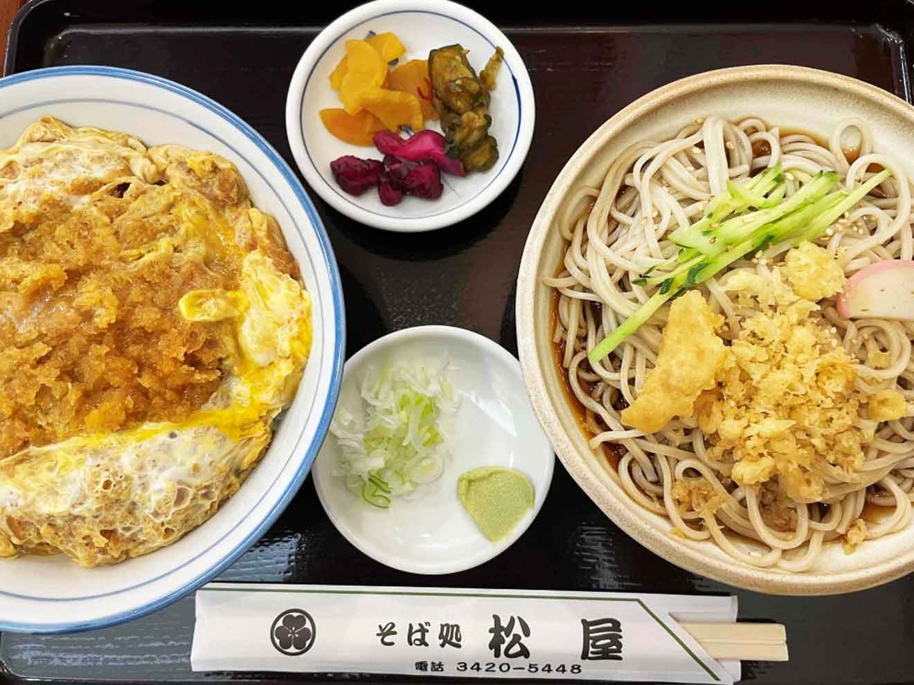 「そば処松屋」のカツ丼セット