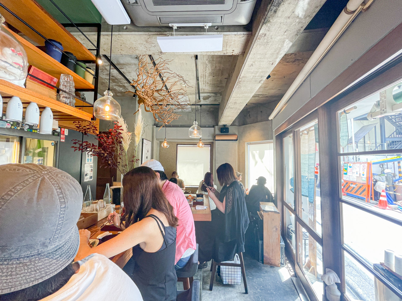 「食堂かど。」の店内