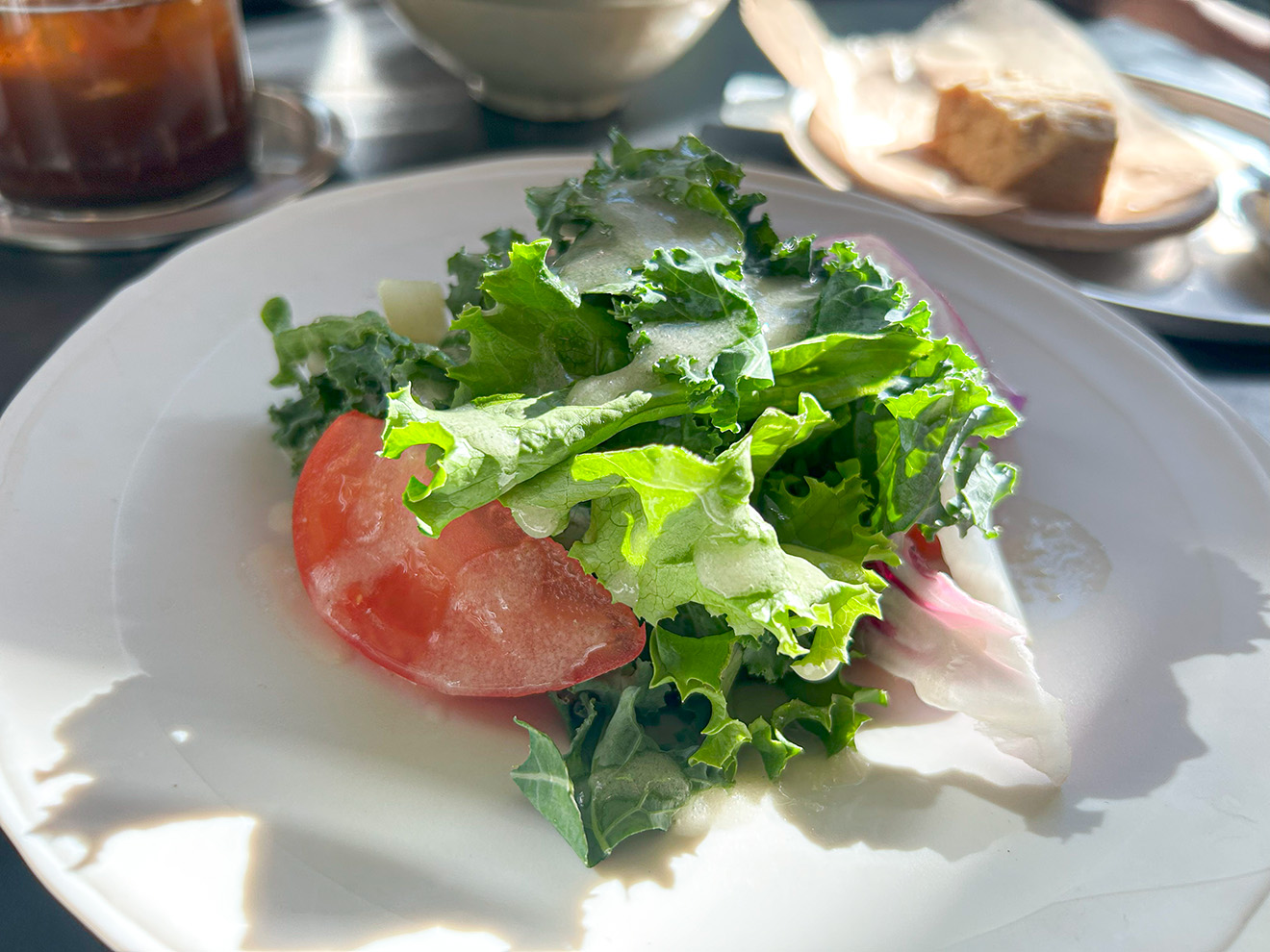 「料理と暮らし 適温」のサラダ