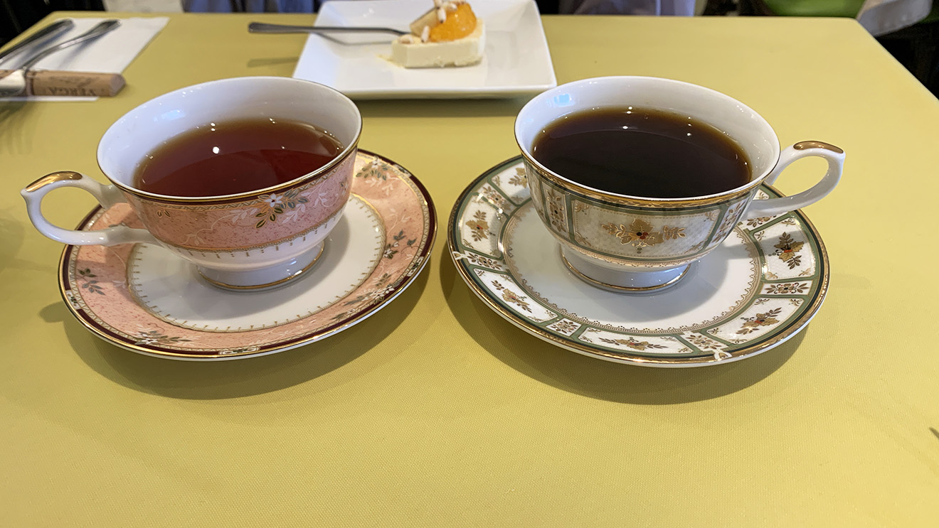 「プリモピアット」の紅茶とコーヒー