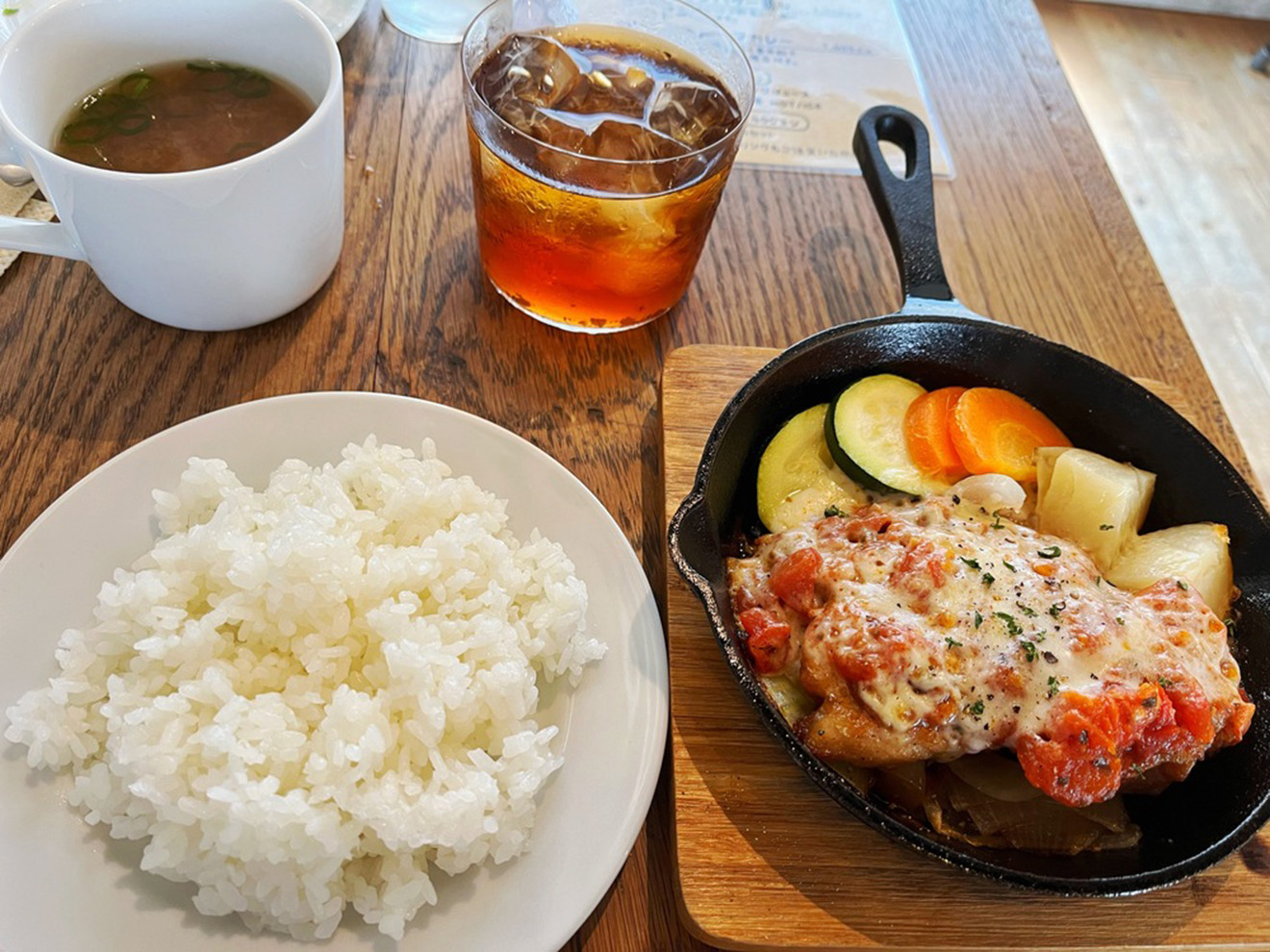 「マホラ食堂」のランチ