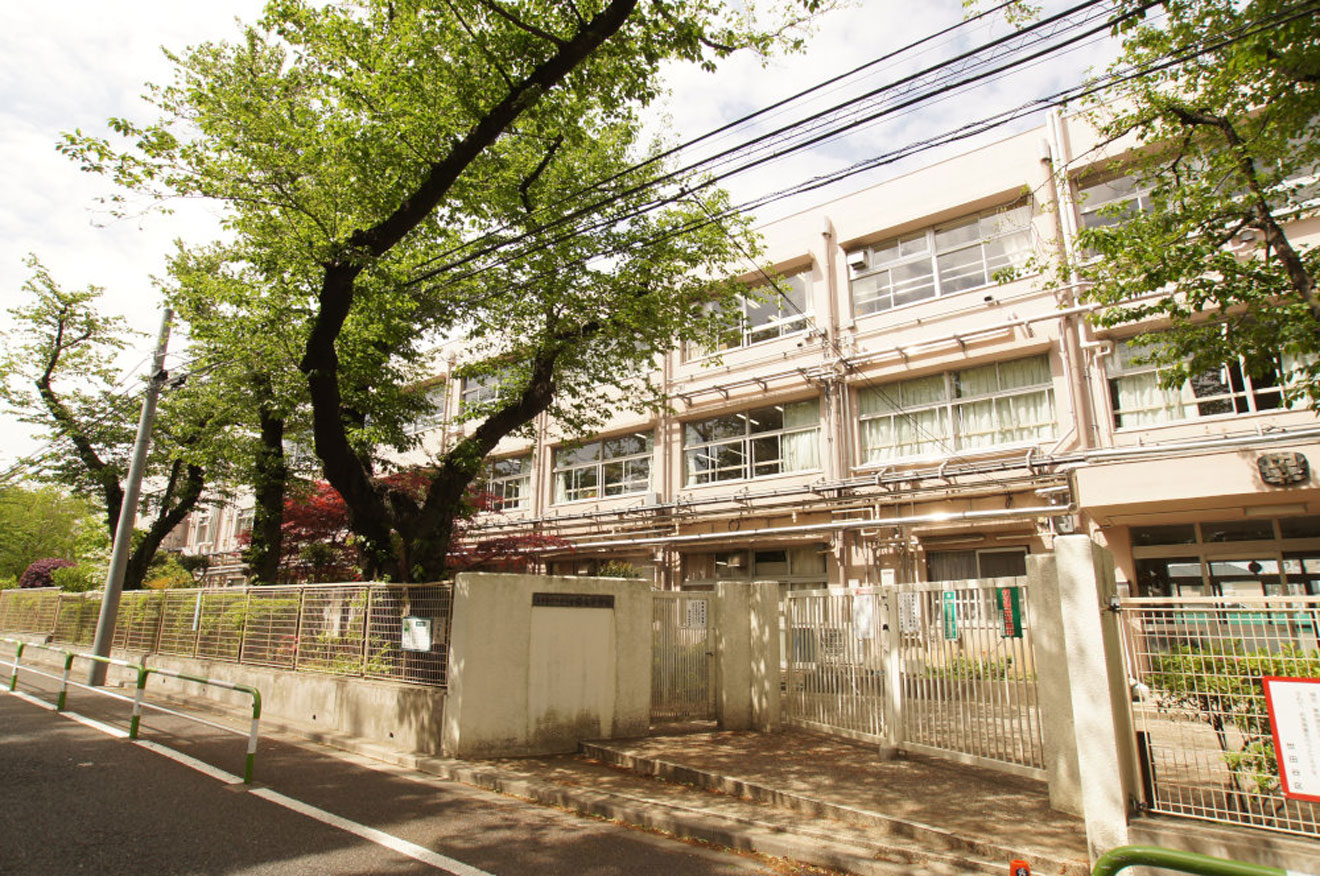 世田谷区立桜丘中学校