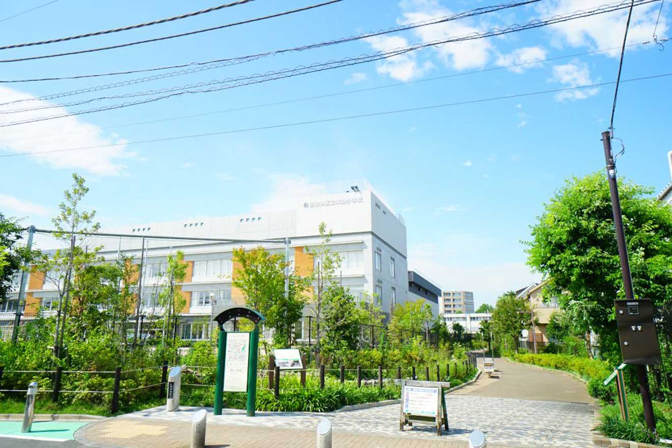 世田谷区立城山小学校