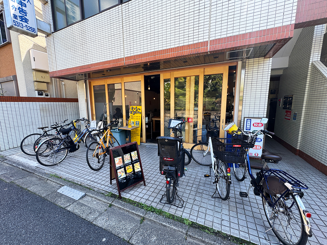 「Cafe Yellow」外観