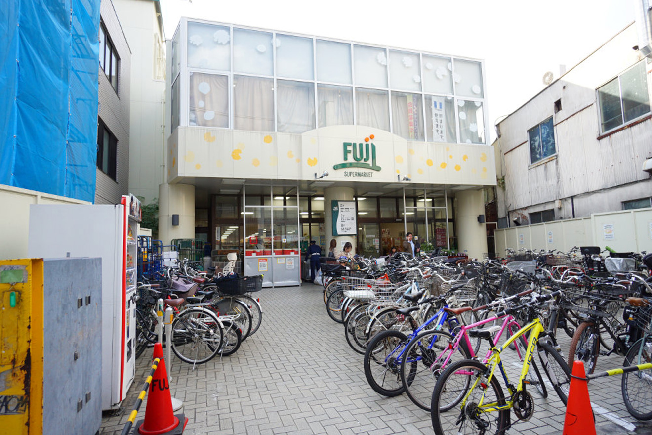 FUJI用賀店