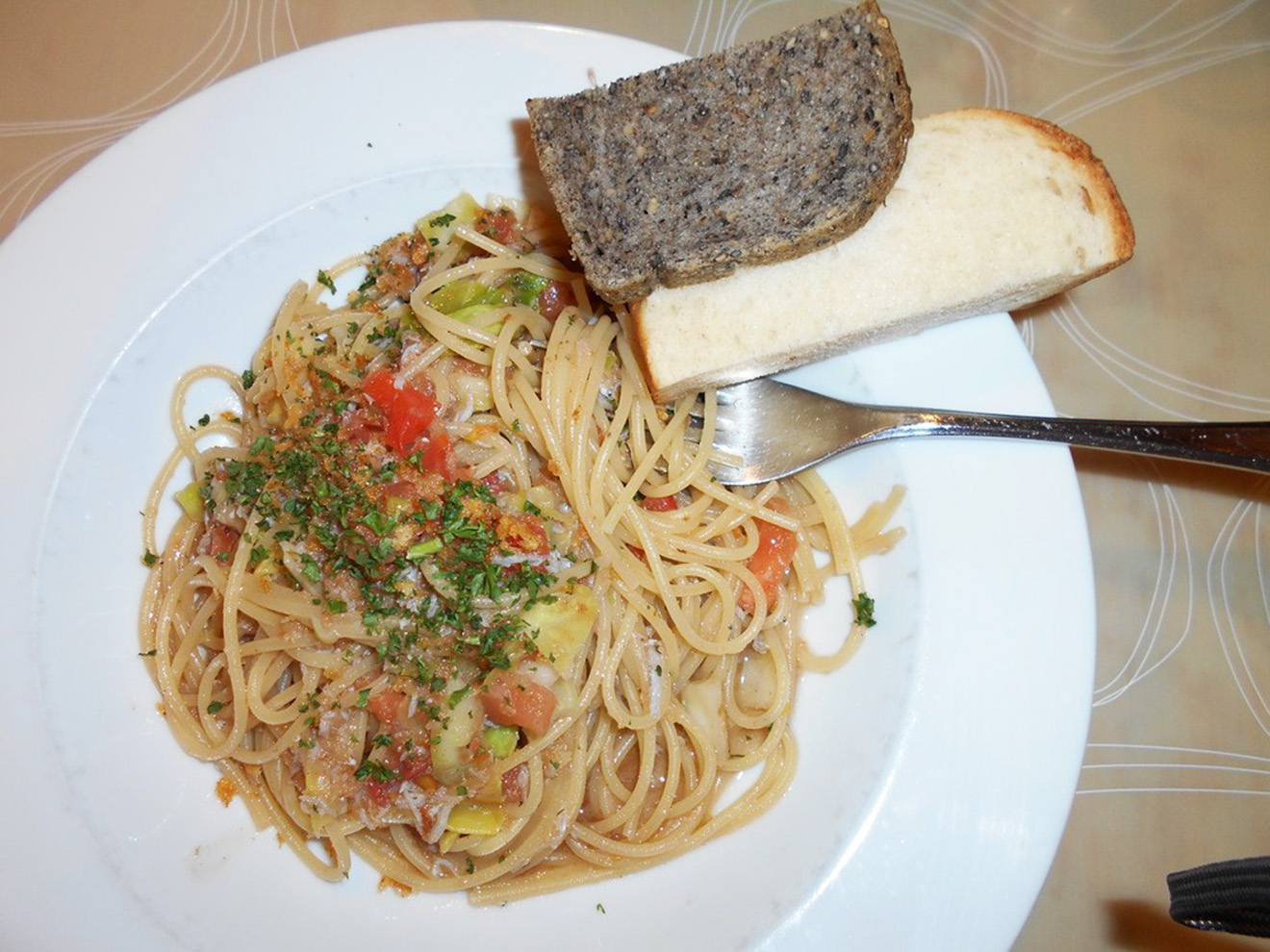「三輪亭」のパスタ