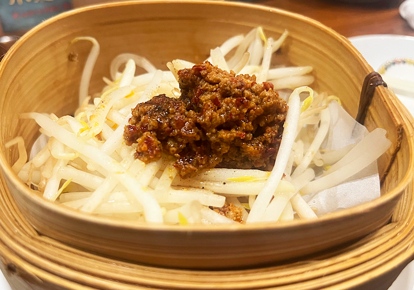 「三茶 ジャッキー小籠包」肉味噌もやし