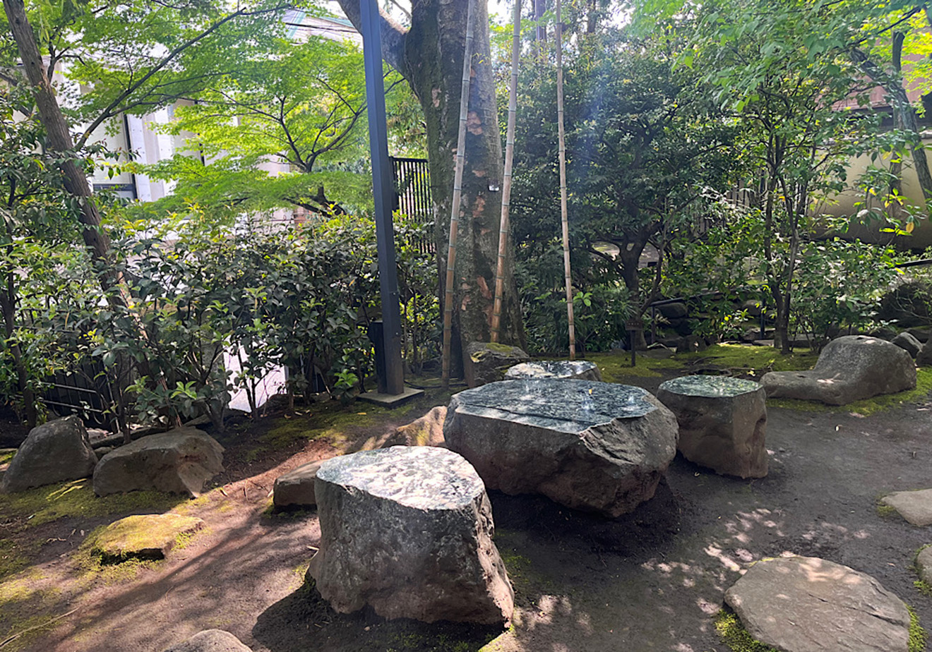 「向井潤吉アトリエ館」の庭園
