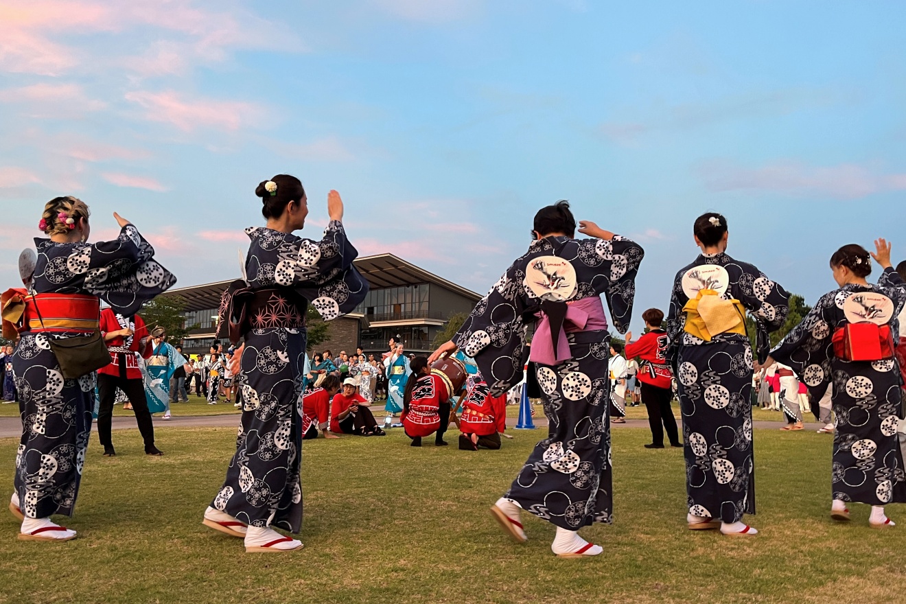 せたがやふるさと区民まつり　盆踊りの様子