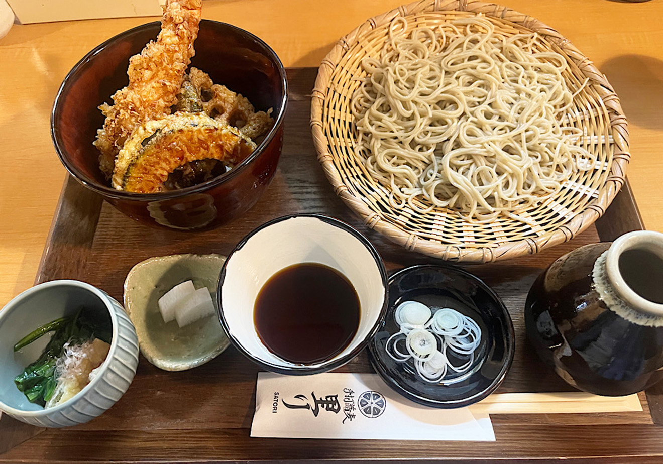 「手打蕎麦 里り」の小天丼と蕎麦